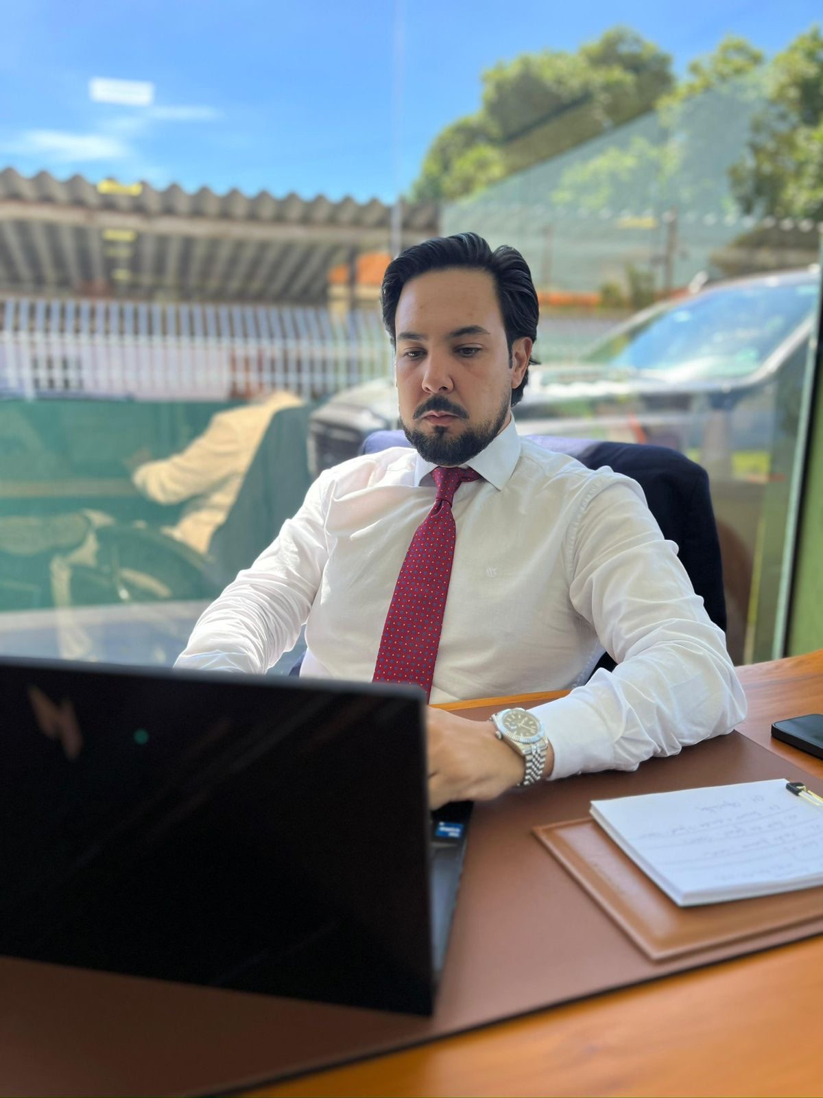 Dr. Carlos Henriques