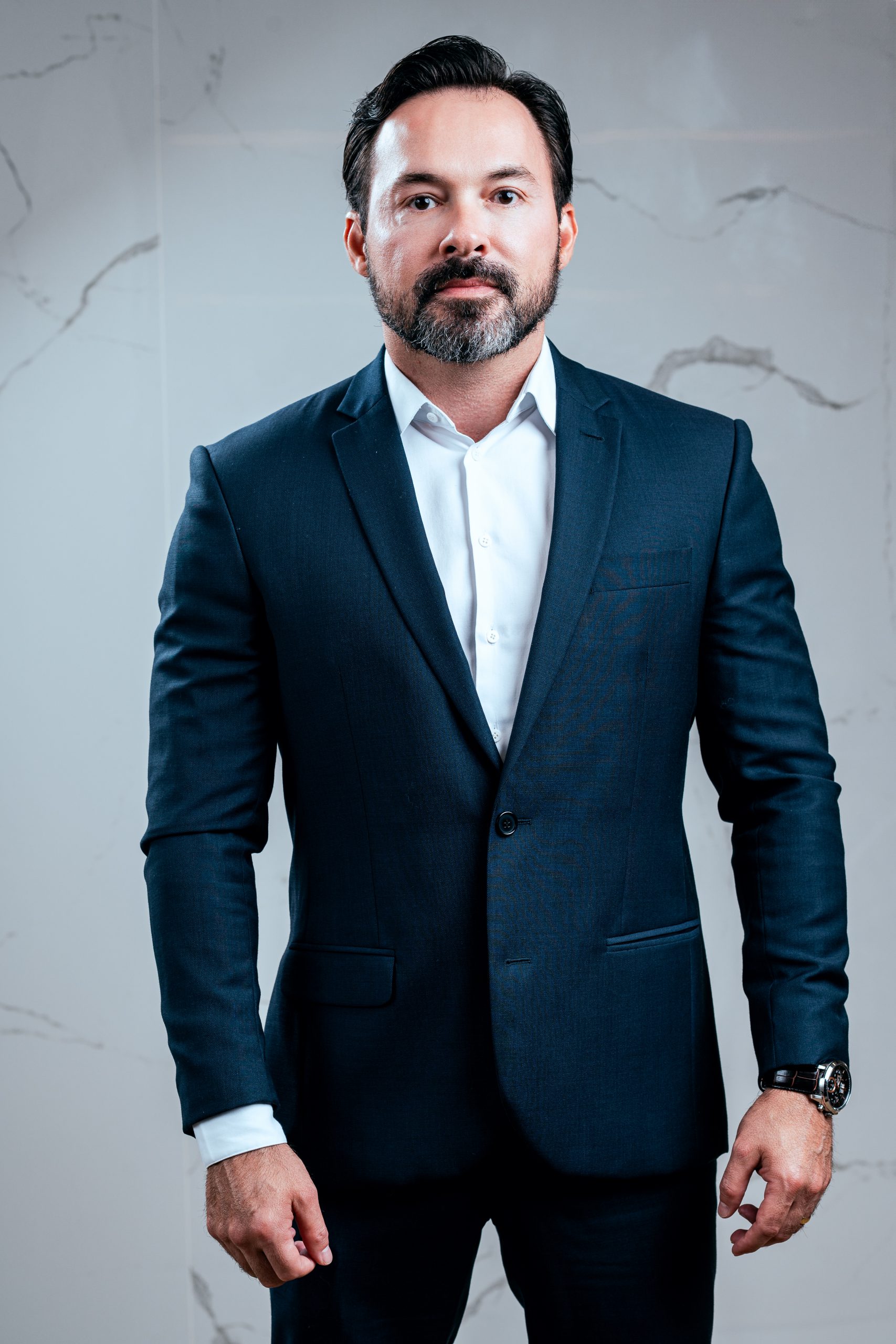Dr. Leandro Amaral