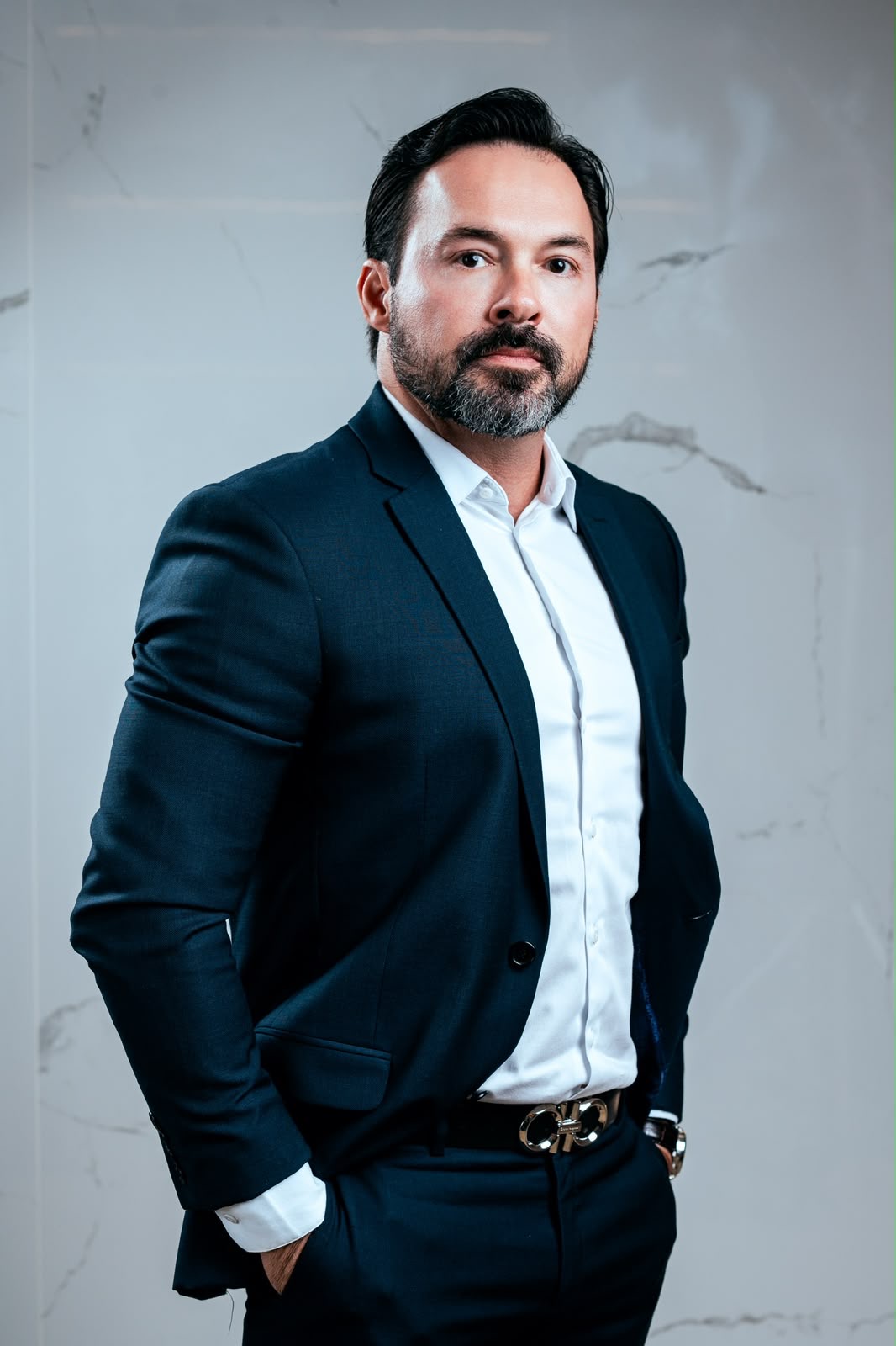Dr. Leandro Amaral