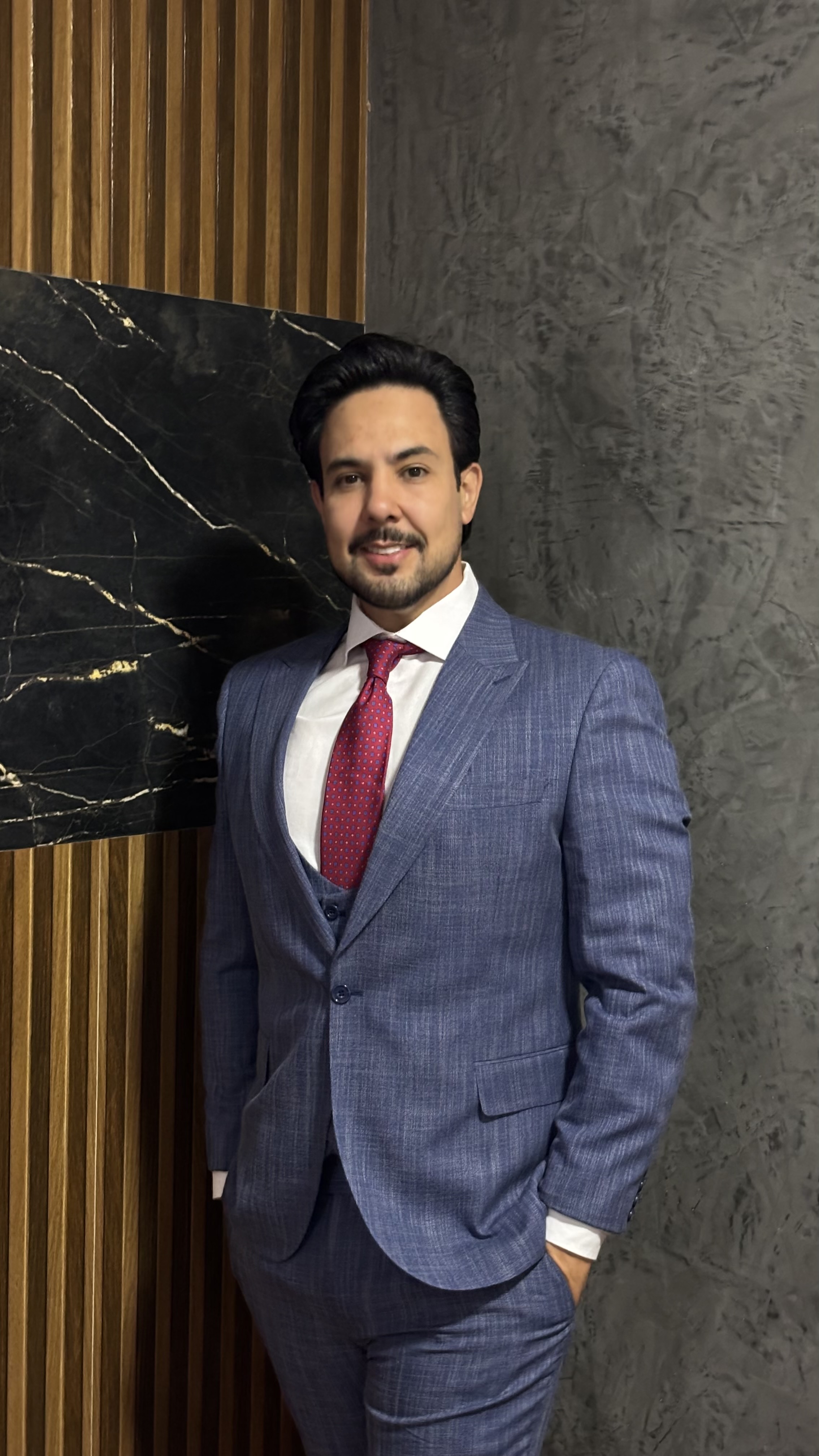 Dr. Carlos Henrique