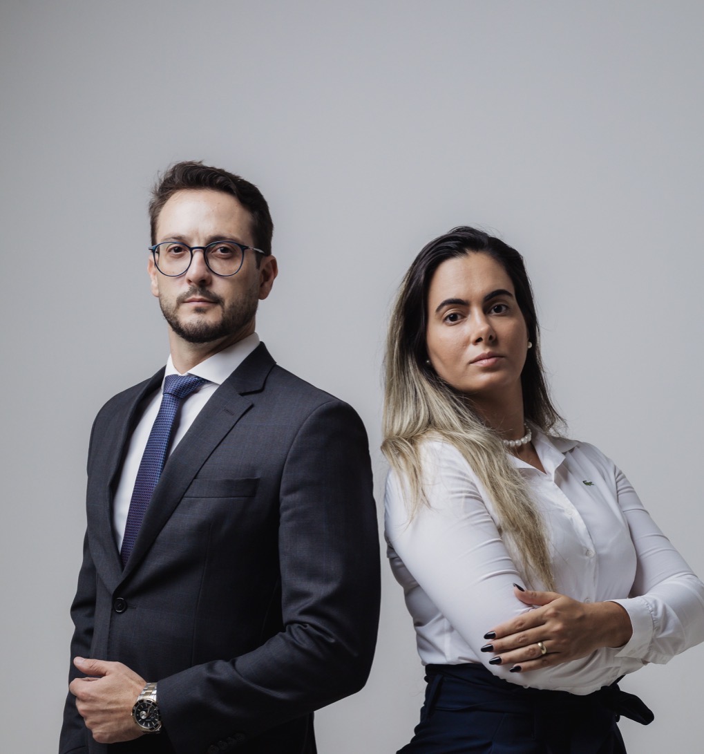 Dra. Ana Luiza Maia Lui Breitenbach e Dr. Túlio Oliveira Espíndola Duarte