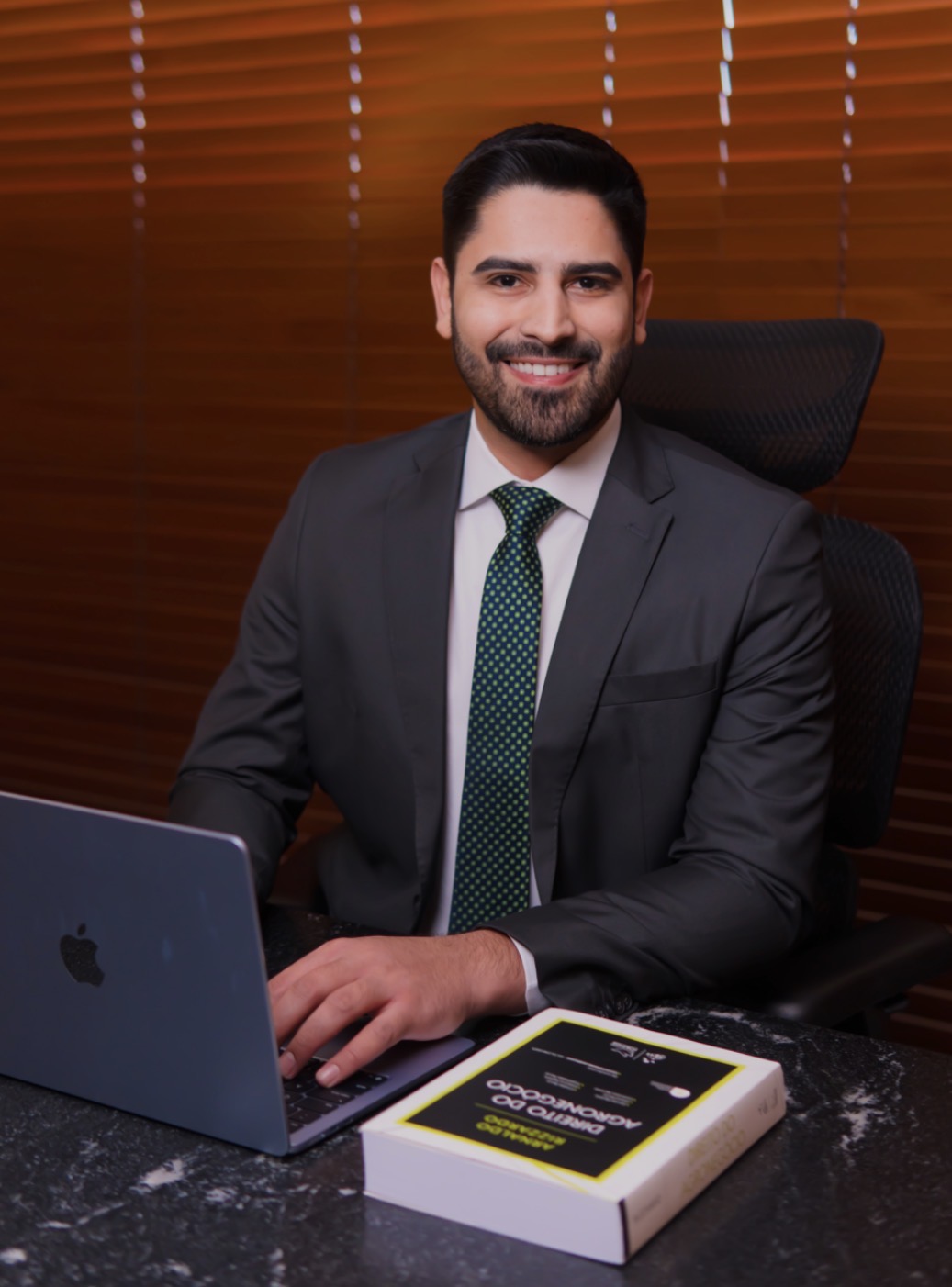 Dr. Cesar Jair Lill Junior
